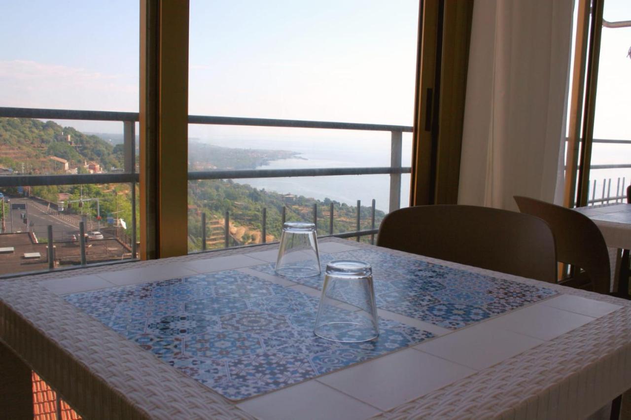 Апартаменти Il Balcone Di Galatea Ачиреале Екстер'єр фото